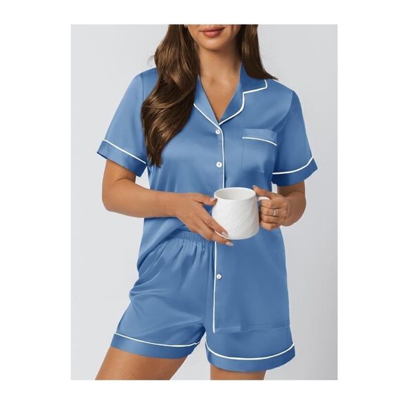 Matching silk satin pajama set - Picture 5 of 6